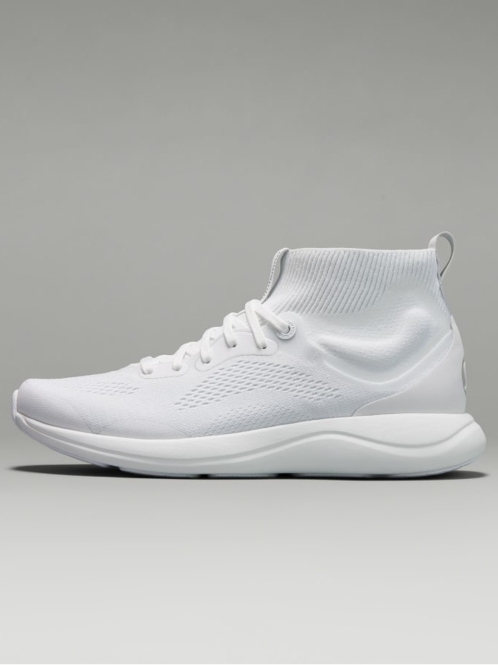 Lululemon women charge feel sneaker - Picture 2 of 7